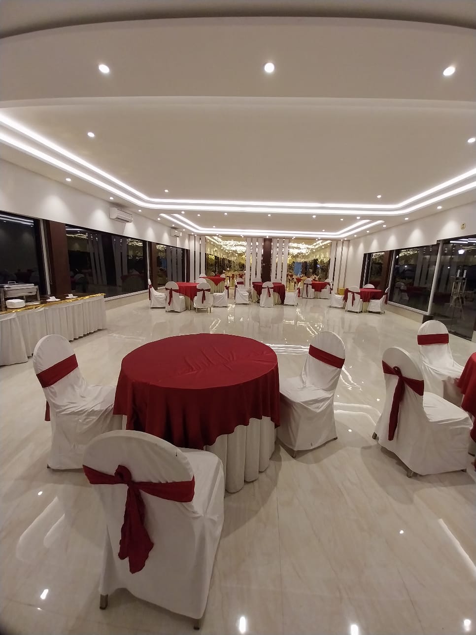 Lake Land banquet hall portrait view