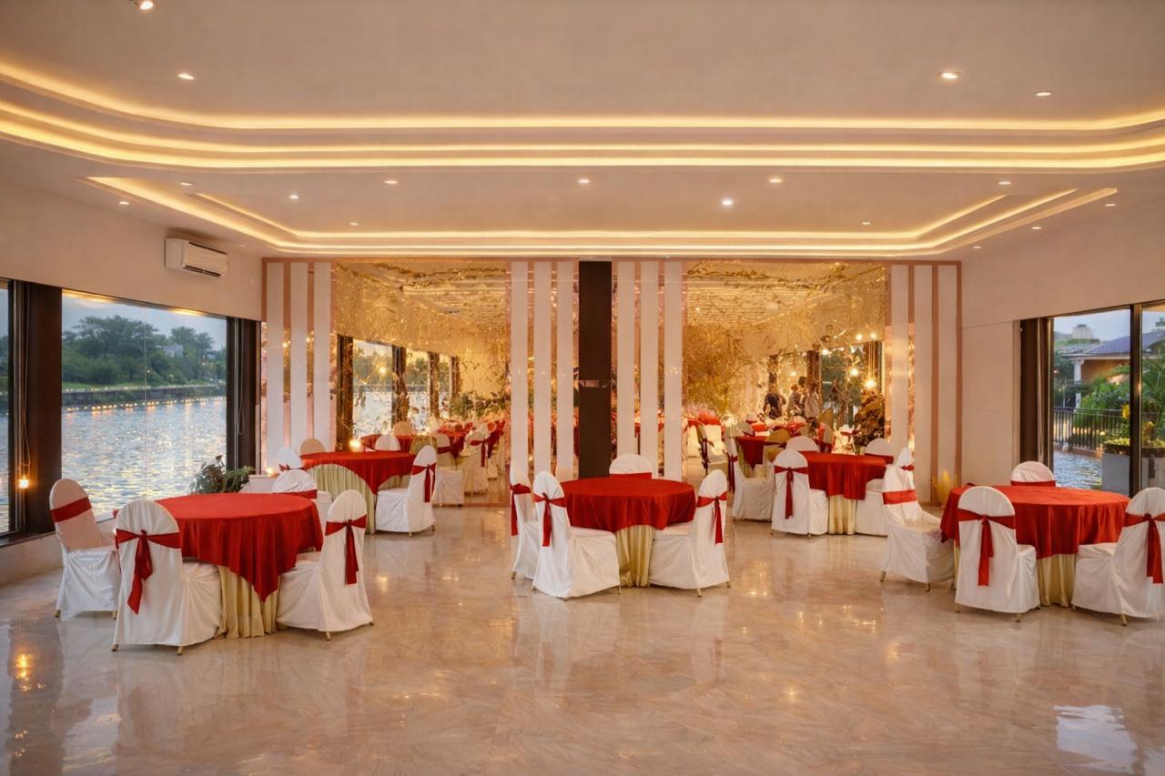 Lake Land premium banquet by the lake