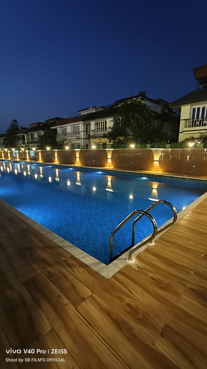 Swimming pool membership benefit at Lake Land Country Club