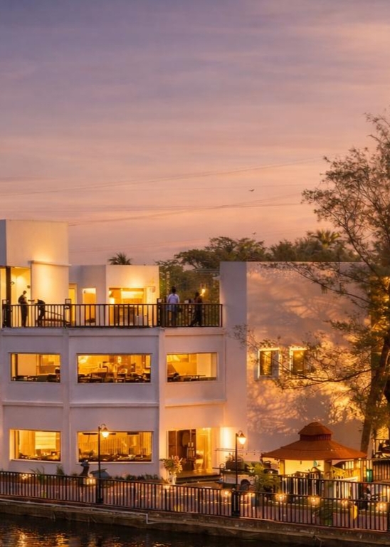Lake Land resort building twilight view