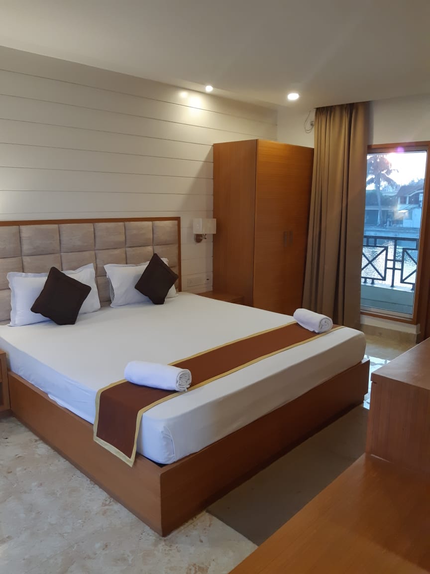 Room booking at Lake Land Country Club